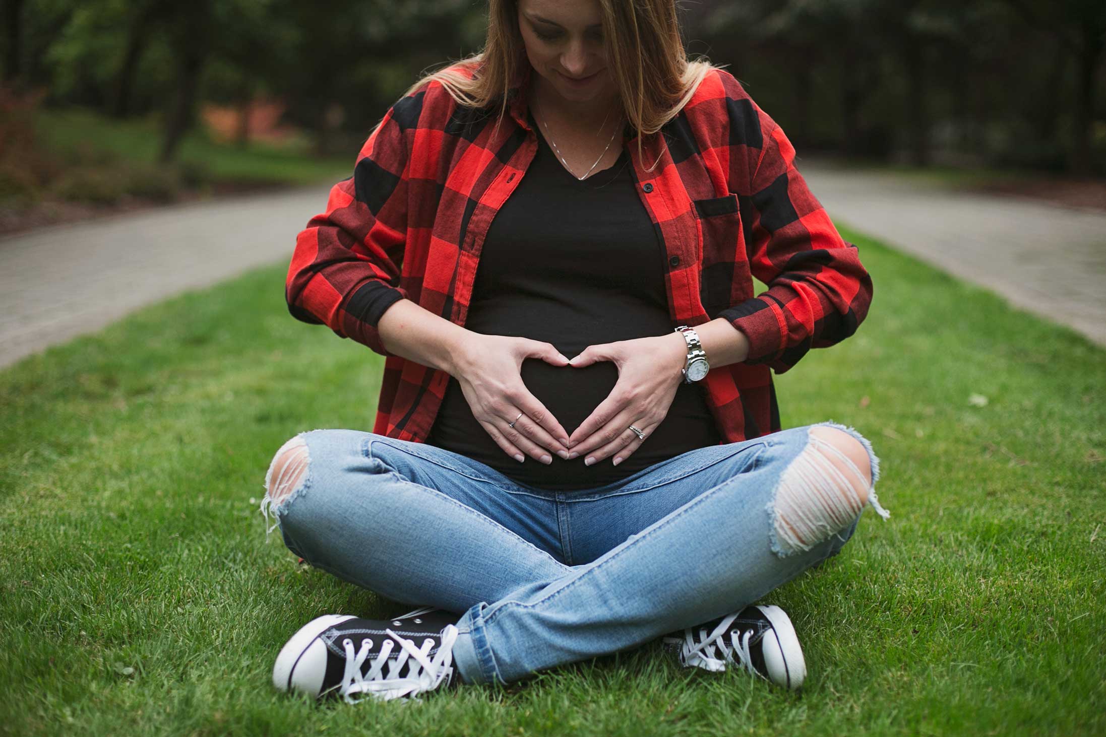 maternity-plaid-portland-heart-belly-photographer